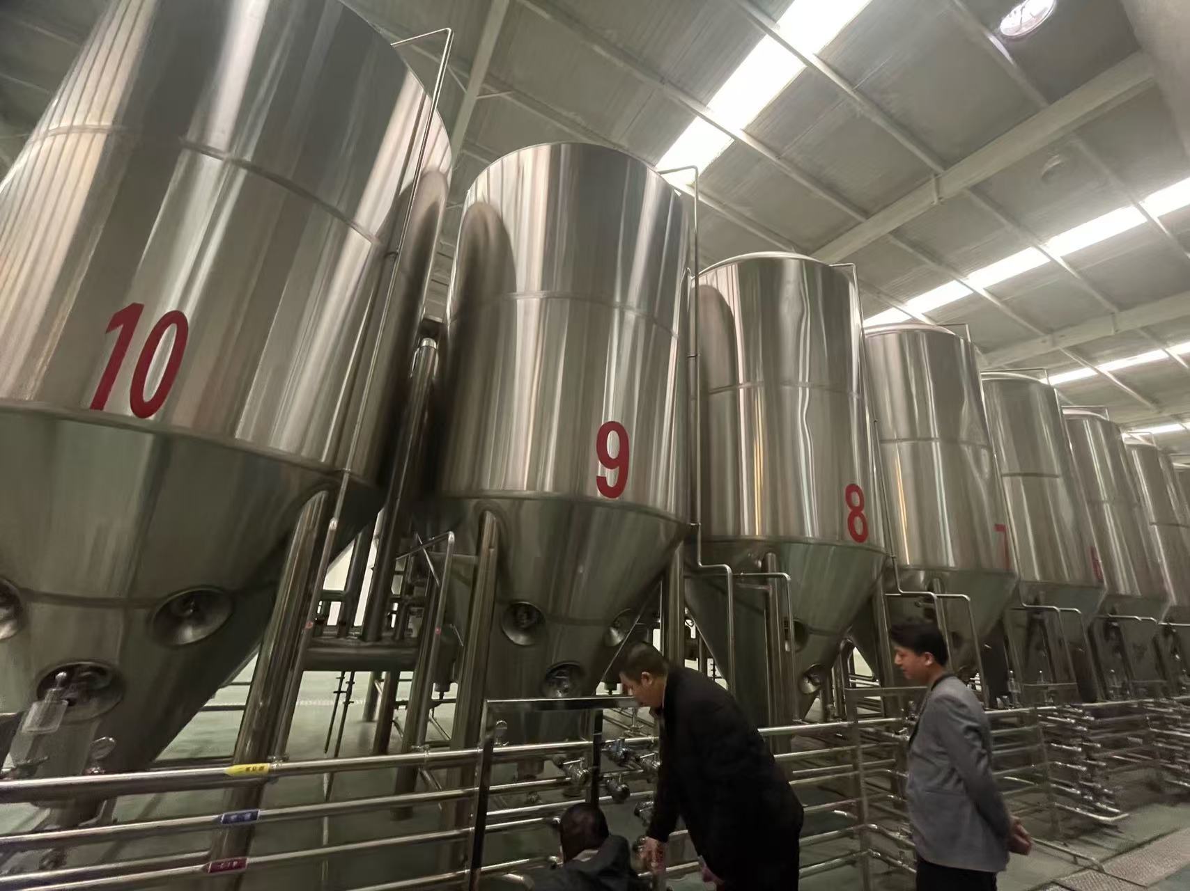 广安精酿啤酒设备厂—平面布置、设备设计、制造、调试、培训等一条龙服务